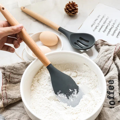 12 pièces d'ustensile de cuisine en silicone de différentes couleurs